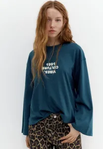 В комплекте с контрастной футболкой с длинными рукавами и графическим рисунком. Pull&Bear, Dark Blue