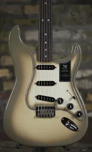 Fender 70-летие Vintera II Antigua Stratocaster - Антигуа