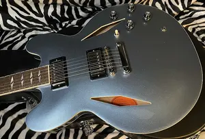 Epiphone НОВИНКА! 2024 Эпифон Dave Grohl DG-335 Полуакустическая Электрогитара - Pelham Blue - В Наличии! - Авторизованный Дилер