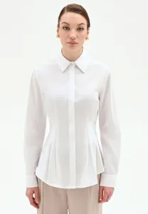 В баскской рубашке Rinascimento, White