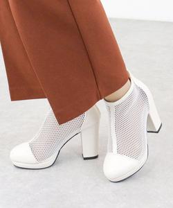 Короткие сапоги в корейском стиле на каблуке 9,5 см 9121 Liberty Doll, цвет Ivory