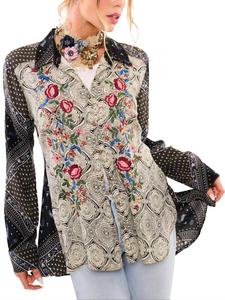 Футболка Little Secrets в черном мультиколоре Aratta