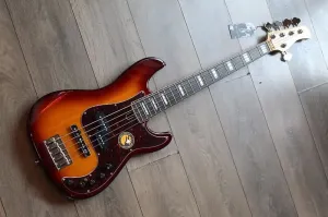 SIRE Marcus Miller P7 5-струнный Tobacco Sunburst, 4, 56 кг