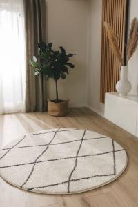 Мохнатый ковер бенно Benuta - N/A, диаметр 120 см, бежевый