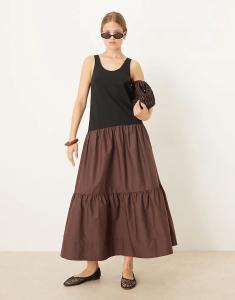 Длинное платье-комбинация ASOS DESIGN с круглым вырезом коричневого цвета