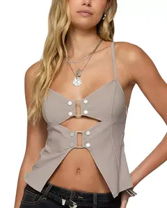 Майка Shay с разрезом спереди и пряжкой Edikted, серый