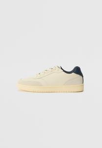 Кроссовки Les Deux Trainers, Vintage White/Dark Navy/Off-White
