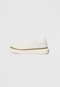 Кроссовки Emporio Armani Trainers, Off White/Off-White