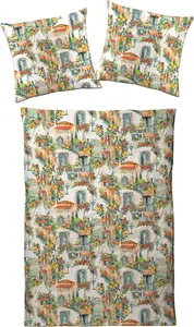 Комплект постельного белья Dream Castle из сатина в тосканском стиле, 135 x 200 см. Средиземноморский мотив с фасадами домов, винными бутылками, фруктами и цветами. Traumschloss