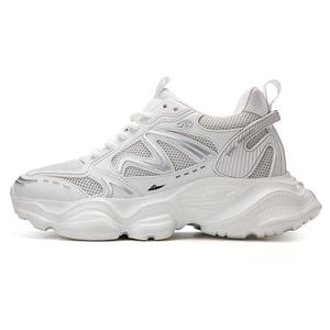 Kuding Мужские белые кроссовки на скрытой платформе 10 см с амортизацией, дышащие, легкие, увеличивающие рост, низкие, массивные, цвет White[Hidden Wedge 10 Cm]