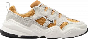 Кроссовки Wmns Tech Hera 'Monarch Light Bone', оранжевый