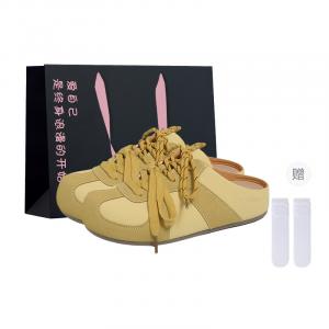 Сандалии с закрытым носком женские Boldi Kuki, Yellow (Shopping Bag+Comes With Socks)