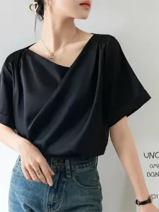 V-образный вырез, элегантные расклешенные рукава