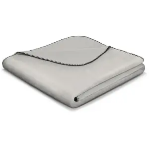 Плед Orion Kontrast Плед Orion Kontrast с декоративной контрастной строчкой, 150x200 см Biederlack Exklusiv, Rauch