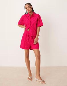 Комбинезон-шорты Jen с розовой вышивкой Nobody'S Child