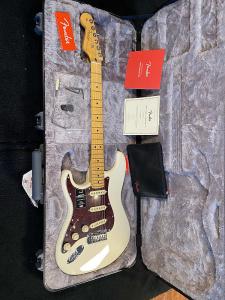 Электрогитара Fender American Professional II Stratocaster Left-Handed Maple Olympic White #US210061457 8lb 0.1oz