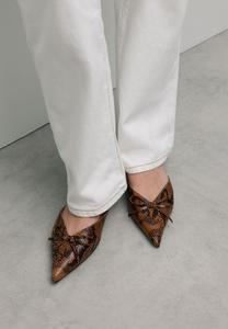 Туфли-лодочки с открытой пяткой sacha, коричневый