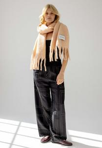 Шарф THE STOCKHOLM ARCTIC FOX & CO., светло-розовый