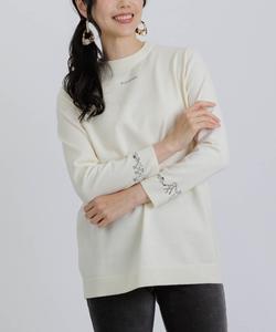 Вязаный свитер с вышитыми манжетами из шерстяной смеси