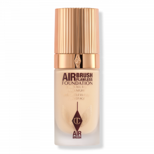 Безупречная тональная основа, нанесенная аэрографом Charlotte Tilbury, 3 Warm (fair with warm undertones)