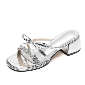 MADALLO Скользящие тапочки для женщин абрикосовые/серебристые серебристые, цвет Silver