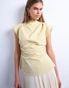 Топ Topshop с приталенным лифом и структурированными плечами цвета пахты