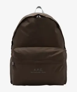 Рюкзак за кулисами