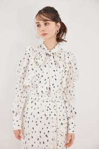 Укороченная блузка с двусторонним бантом Rienda, цвет Pattern Wht5