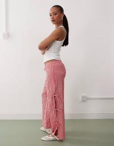 Широкие брюки Noisy May Petite с завязками по бокам в красную клетку