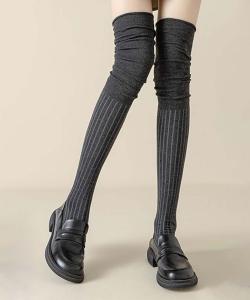 Сменить носки до колен