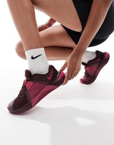 Кроссовки Nike Training Metcon 10 розового и бордового цветов