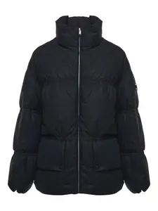 Стёганая куртка с логотипом в сотрудничестве с Jil Sander Moncler, черный