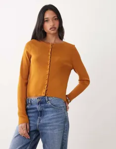 Компактный кардиган цвета тоффи с круглым вырезом и самоприкрывающимися пуговицами ASOS DESIGN