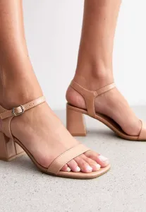 Лакированные босоножки на высоком каблуке-блоке New Look, Cream