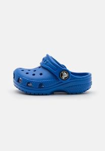 Шлепанцы Crocs, цвет blue bolt