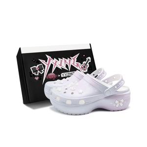 Crocs Классические платформенные клоги для женщин серебристо-розовые, цвет Silver Pink