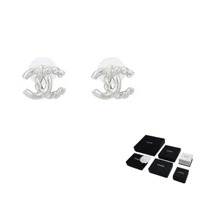 CHANEL Серьги-гвоздики женские серебряные