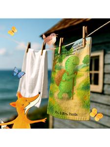 Mr. & Mrs. Panda Полотенце с изображением черепахи-туриста и надписью белого цвета