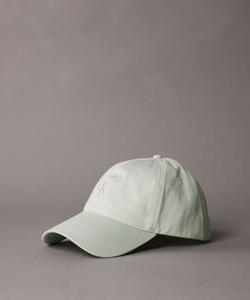 (M) Бейсболка Calvin Klein с вышитой монограммой. Аксессуар для джинсов Calvin Klein 4G5002G