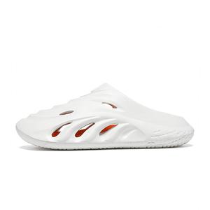 Сабо с закрытым носком унисекс Oubt, белый