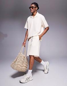 Текстурные шорты кремового цвета Adpt