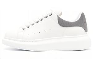 Оверсайз футболка с принтом змеи бело-серая женская Alexander McQueen