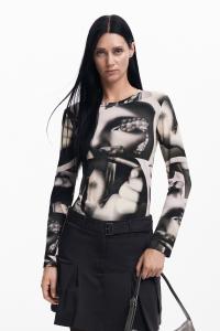 Футболка с длинным рукавом в стиле сюрреализм