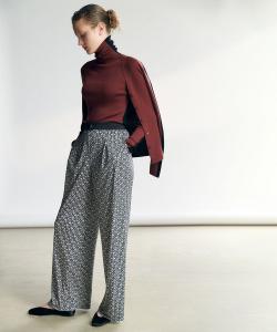 Гладкие широкие брюки с монограммой