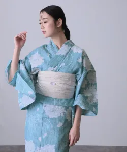 Удобный в ношении, двухкомпонентный комплект юката для взрослых, включающий пояс оби. Стильный, ретро, с возможностью выбора пояса оби. Подходит для женщин старше 40 лет.
