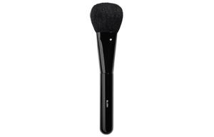 Мягкая кисть для румян с равномерным нанесением CHANEL, Chanel Blush Brush