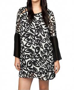 Платье с рукавами-колокольчиками и вырезом-замочной скважиной, черное Umgee, черный