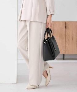 Можно стирать/Эластичные/Подходят для сочетания с другой одеждой: Широкие брюки с перекрестным кроем Avv, цвет Greige