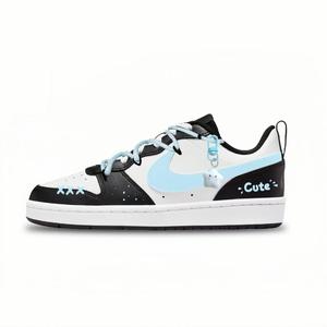 Court Borough Cute Ghost устойчивые к истиранию низкие детские скейтбординговые туфли unisex Nike, белый