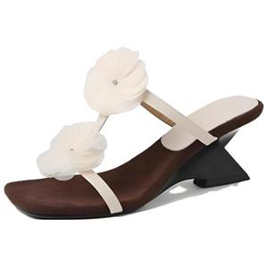 WUJI Устойчивые к запаху и истиранию тапочки-слипоны с амортизацией для женщин белые, цвет White